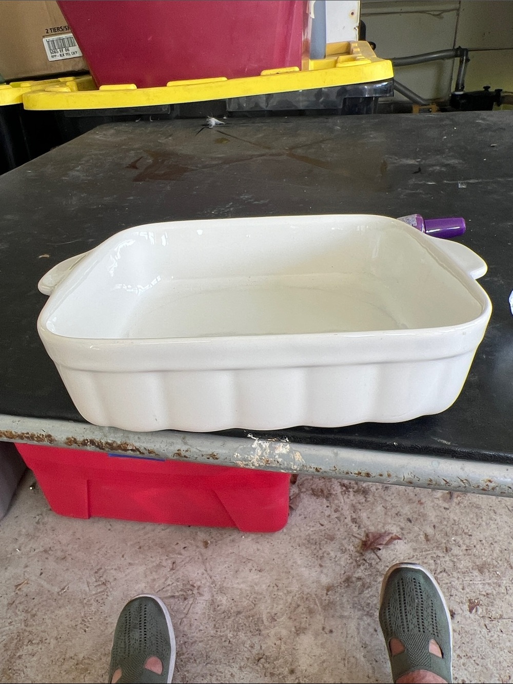 Vintage White Ceramic Baking Dish - Classic Oven-Ready Casserole